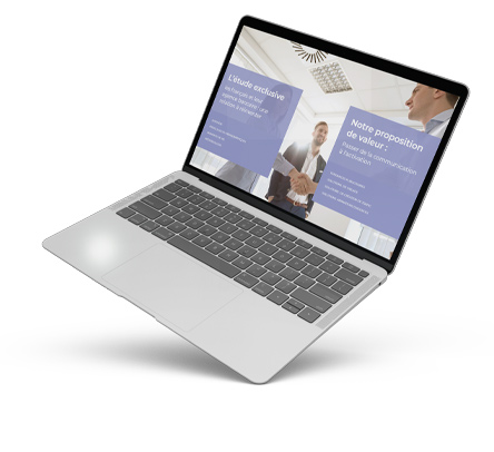 présentation d'étude de la poste sur laptop